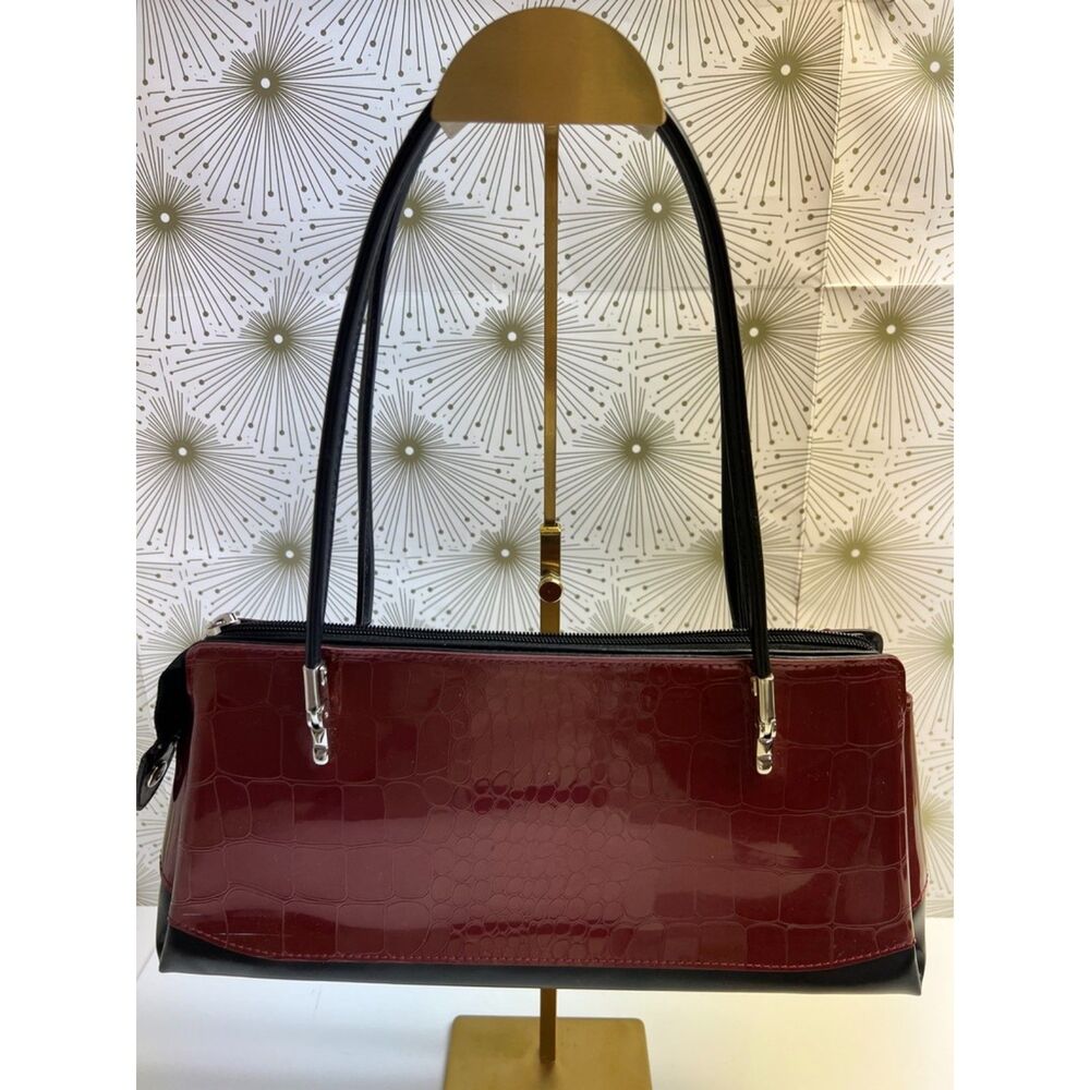 Beijo cherry red and black faux crocodile embossed shoulder bag - Picture 3 of 12